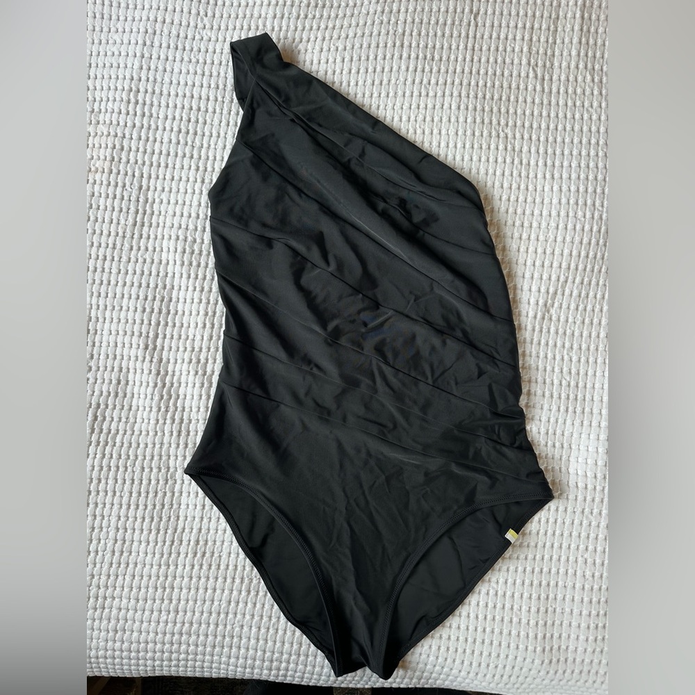 Summersalt Black One-Shoulder Swim One Piece